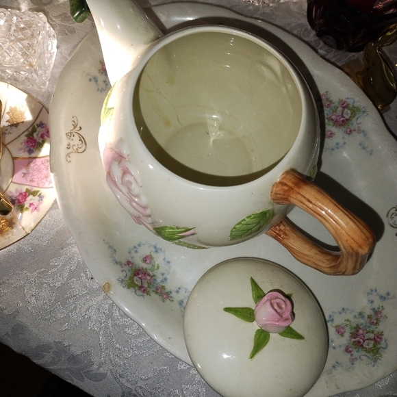 Gift Idea- Teapot and 2 cup and saucers set.   (3 items ) - Picture 3 of 10